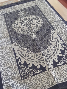 Prayer Mat Damask w/pouch